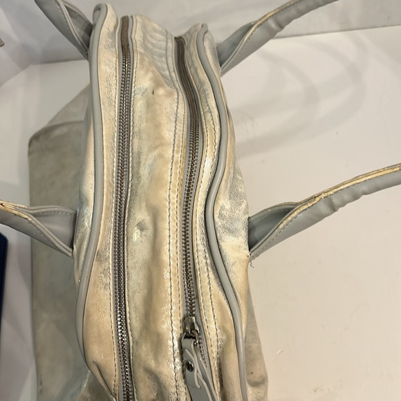 Lululemon Sweat Once A Day Bag Silver Metallic Yoga Gym Weekend Bag - Picture 6 of 16